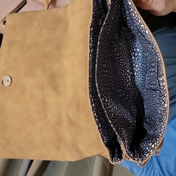 VR NYC Cognac Crossbody Bag - Picture 3 of 6